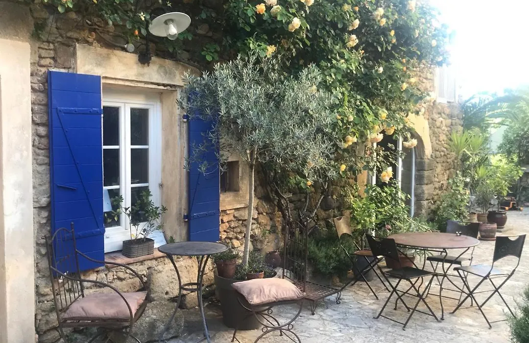 Les Aiguières en Provence-1